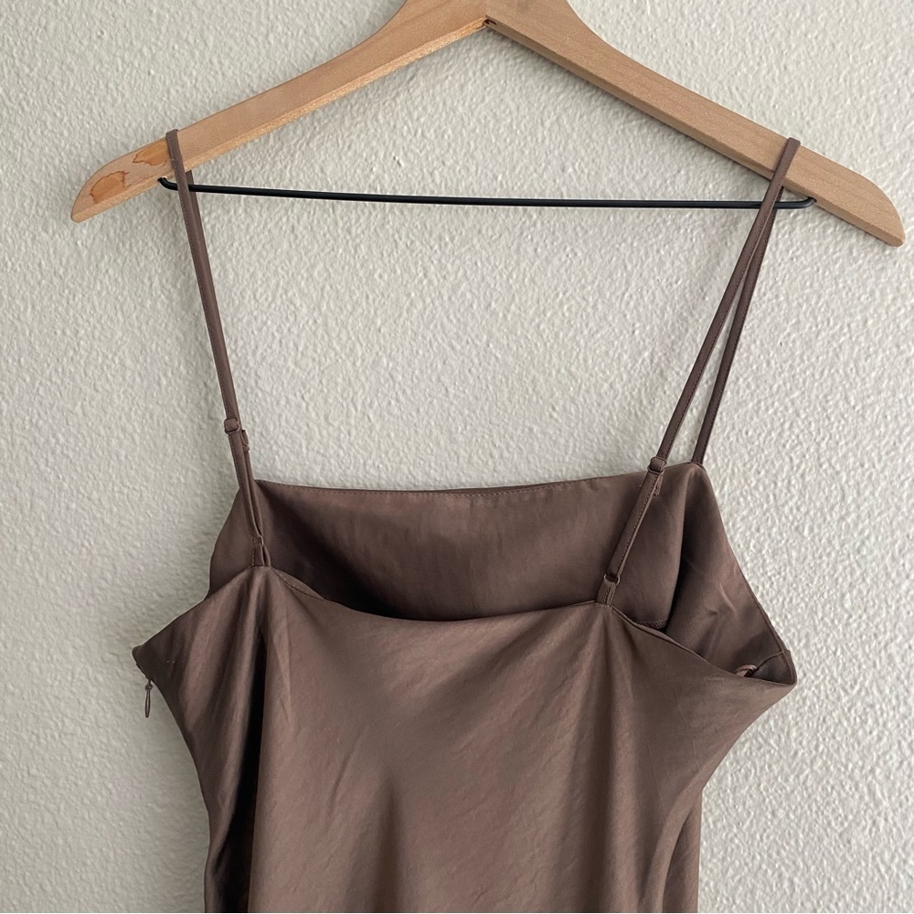NWT House of Harlow brown satin midi dress Med - Picture 5 of 5